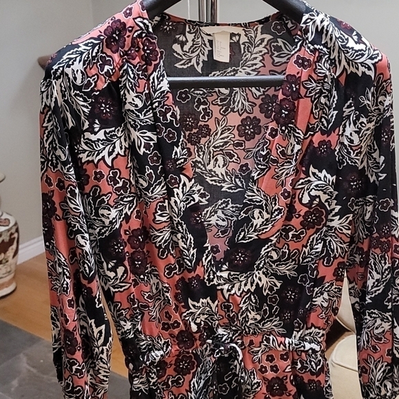 H&m Long Sleeve Floral Romper - Picture 5 of 6